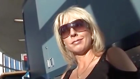 Big tit mature milf in a creampie gangbang