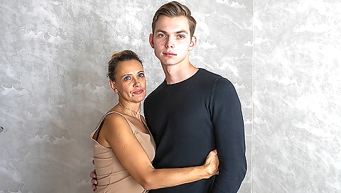 he gets his fill with his horny hairy stepmom