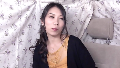 KG2205-Pick up and fuck a mature celebrity wife