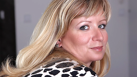 Horny Blonde Slut Getting Naughty By Herself - MatureNL